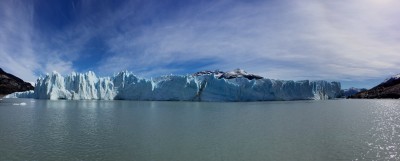 Der Gletscher ist rund 30 km lang und hat eine Fläche von 254 Quadratkilometern.
