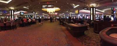 Die Casinos sind riesengrosse Spielhallen ... 