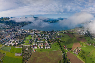 Zug_Stadt_Zugersee_Wolken_Panorama