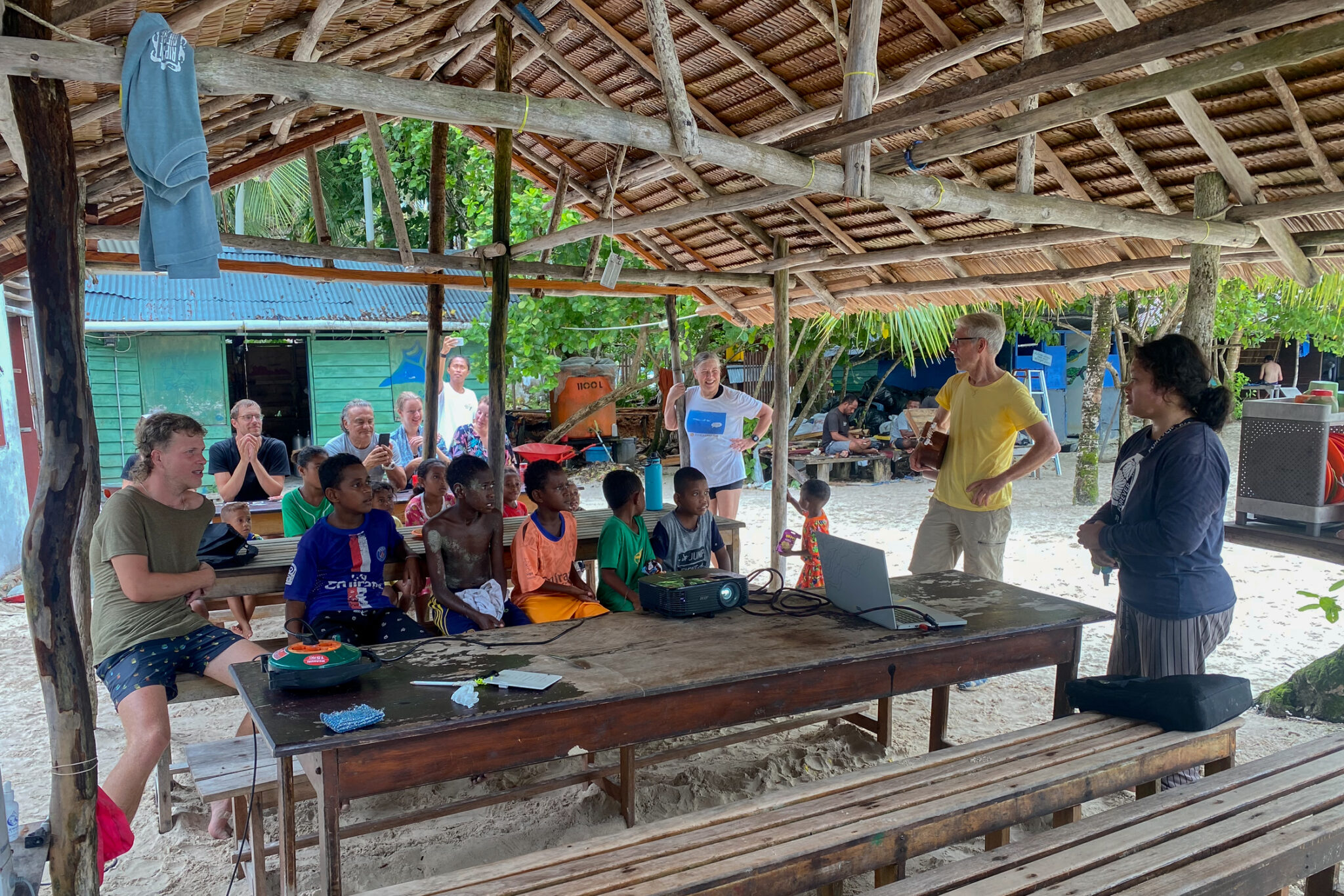 Arborek_Sience_Lection_for_local_Children