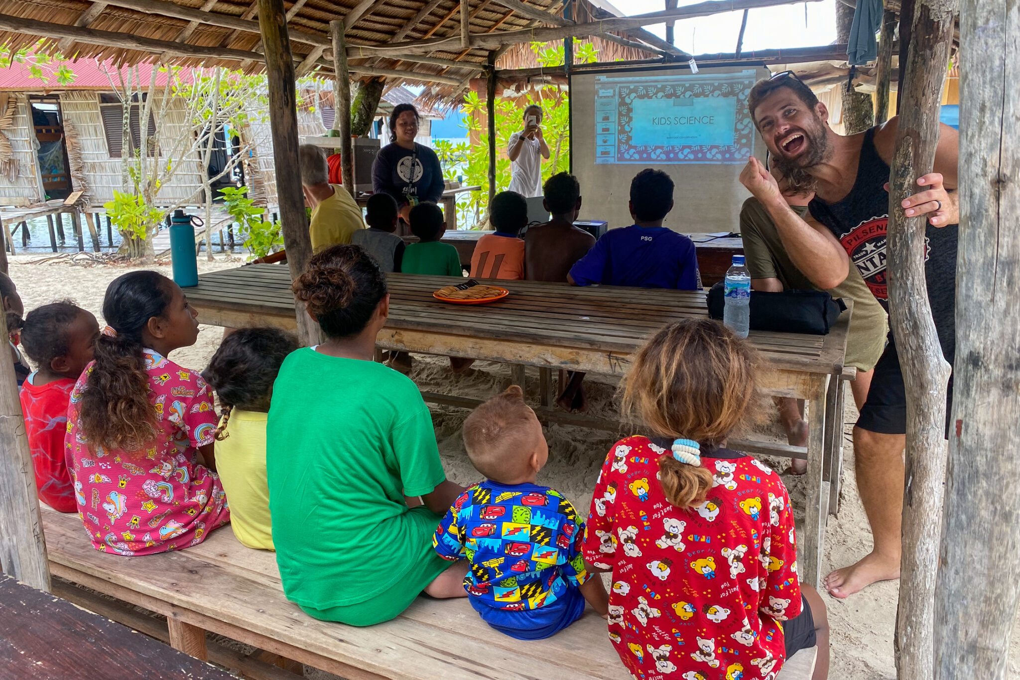 Arborek_Sience_Lection_for_local_Kids