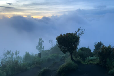 Mount_Bromo_Sunrise_Clouds
